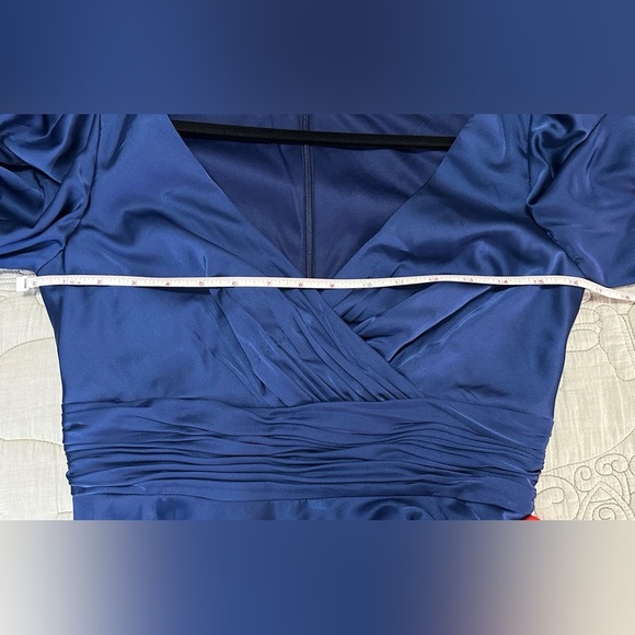 NWOT Mac Duggal Flowy Split Bishop Sleeve Faux Wrap Gown Midnight 4 Blue 67847 - Picture 8 of 9